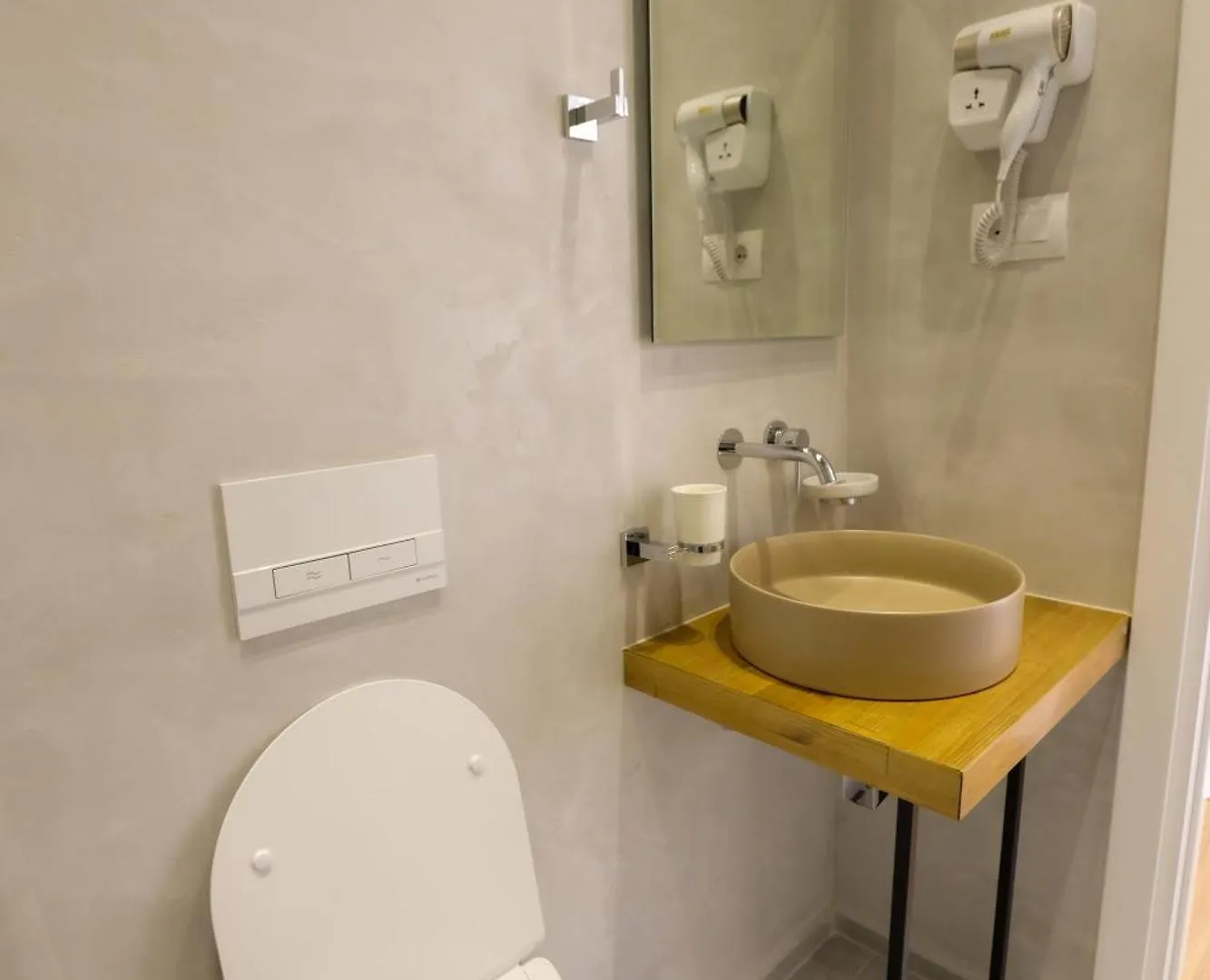 Hm Boutique Hotel Krujë 0*,  Albania