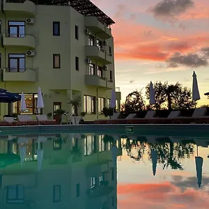 Hotel Paradise Laguna Vain, Lezhë